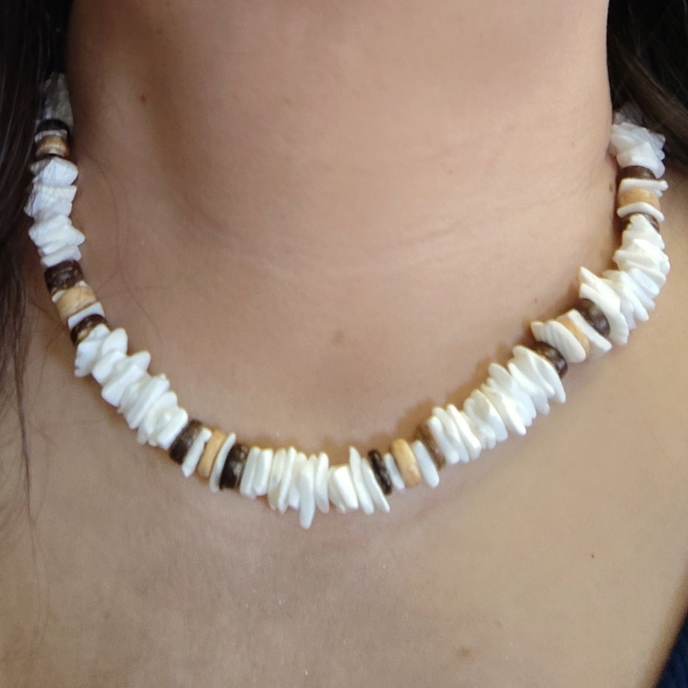 Elegant White and Brown Shell Necklace - Picture 3 of 5